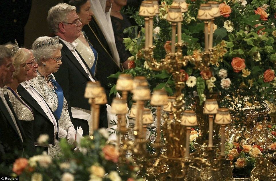 Королева Британии надела "владимирскую" тиару и устроила шикарный банкет