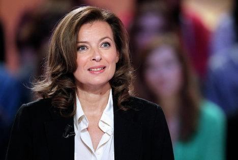 Экс-любовница президента Франции закрутила роман с Ален Делоном