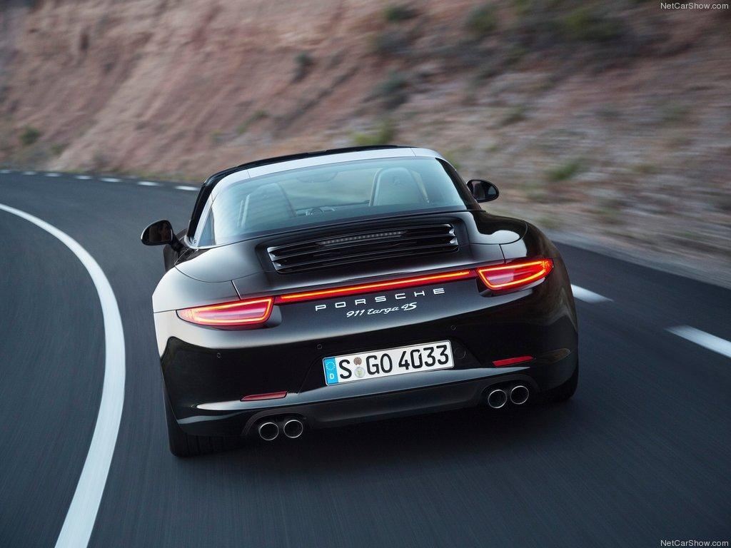 Porsche 911 Targa: дизайн прошлого, но мощь будущего