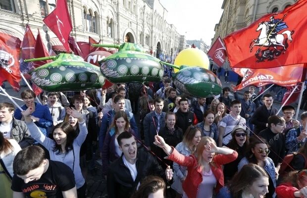 В Москве впервые за 23 года прошла первомайская демонстрация
