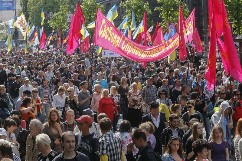 В Украине прошли первомайские шествия. Фоторепортаж