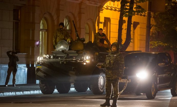 В ночь на 1 мая на улицы Киева вывели военную технику
