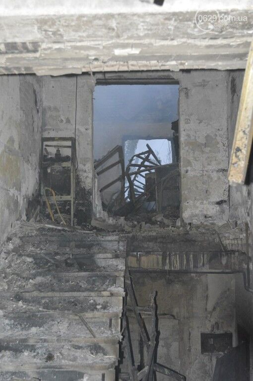 Опубліковані фотографії згорілої будівлі ГУВС і Маріупольської міськради