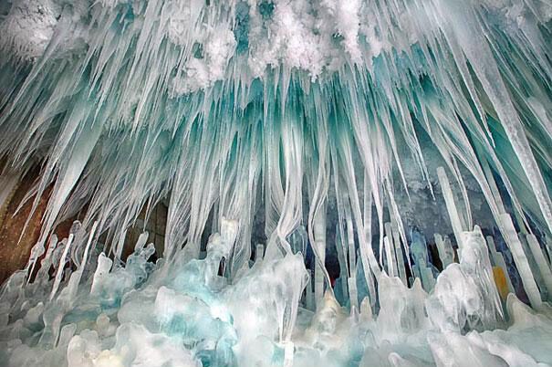 Кровать-аквариум и пляж под столом. 33 невероятных идеи для вашего дома