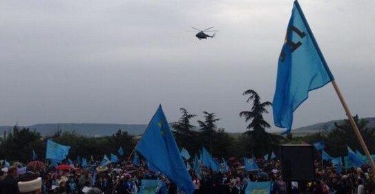 Центр Симферополя оцеплен ОМОНом, над городом кружат военные вертолеты