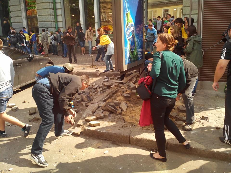 Одеські посібники терористів напали на марш "За єдину Україну". Відеотрансляція