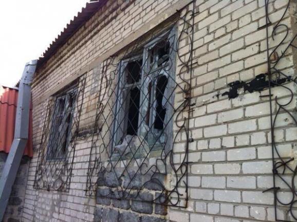 Террористы расстреляли детский приют в Славянске