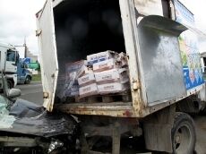 ДТП в Киеве: внедорожник врезался в припаркованный фургон