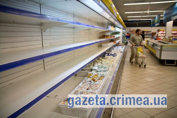 Крымчанам объяснили, почему в супермаркетах нет молока и других украинских товаров