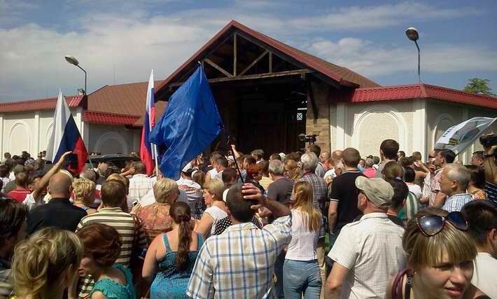 У Донецьку в резиденції Ахметова проходять переговори з керівництвом "ДНР" - ЗМІ