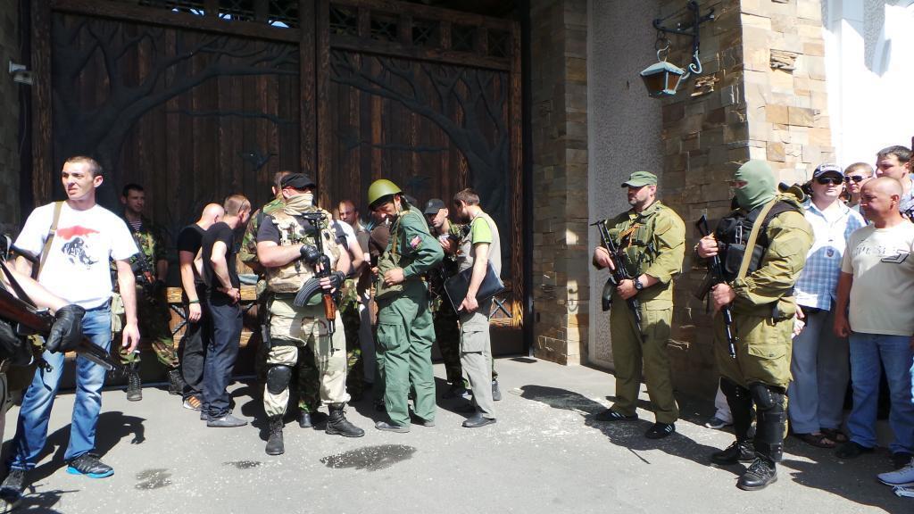 У Донецьку в резиденції Ахметова проходять переговори з керівництвом "ДНР" - ЗМІ