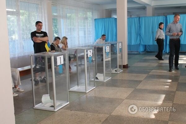В Киеве избиратели по часу-полтора стояли в очередях