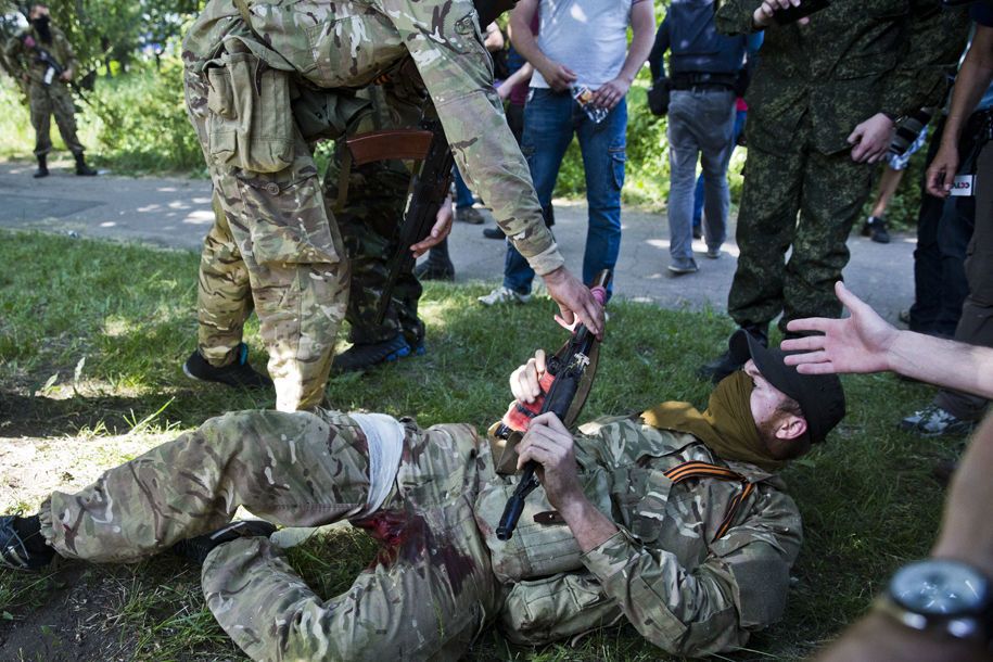 АТО в Донецьку: авіація веде стрілянину