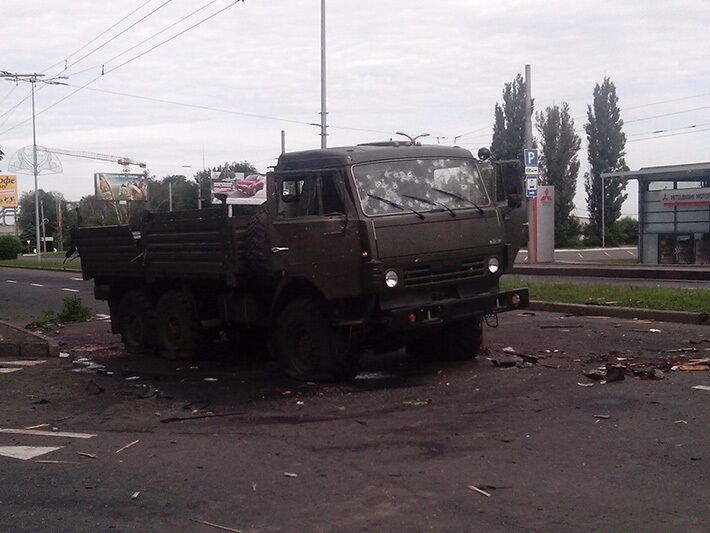 В Донецке военные уничтожили два "КамАЗа" с боевиками, погибло как минимум 35 террористов