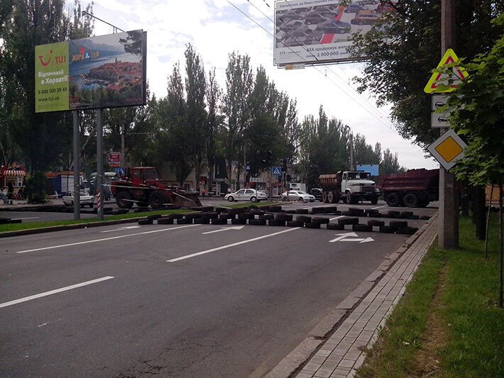В Донецке военные уничтожили два "КамАЗа" с боевиками, погибло как минимум 35 террористов