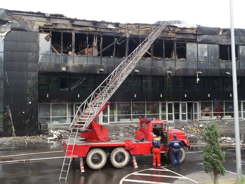 ХК "Донбас" і вся хокейна громадськість обурені підпалом арени "Дружба"