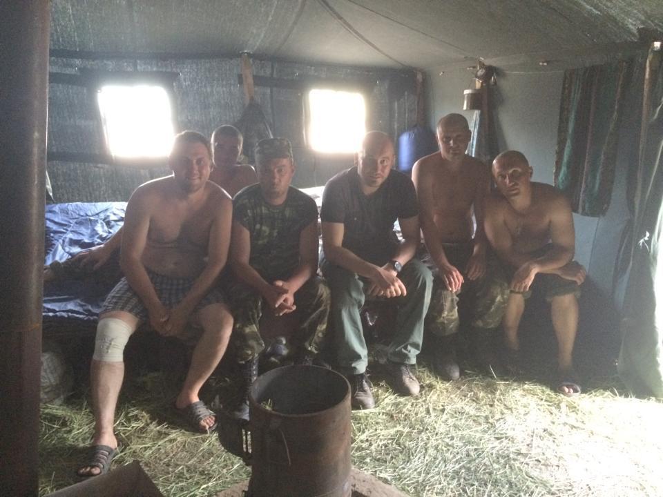 Украинские резервисты живут в спартанских условиях. Фотофакт