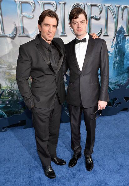 Анджелина Джоли в черной коже и ее бюст-убийца 