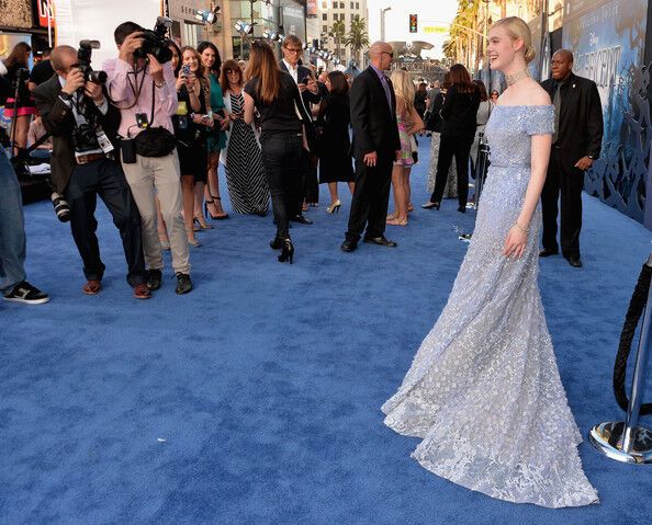 Анджелина Джоли в черной коже и ее бюст-убийца 