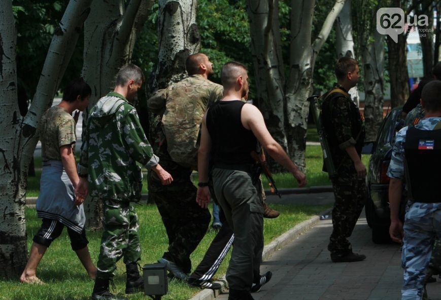 Террористы из "Востока" выгнали "ДНР" из здания Донецкой ОГА