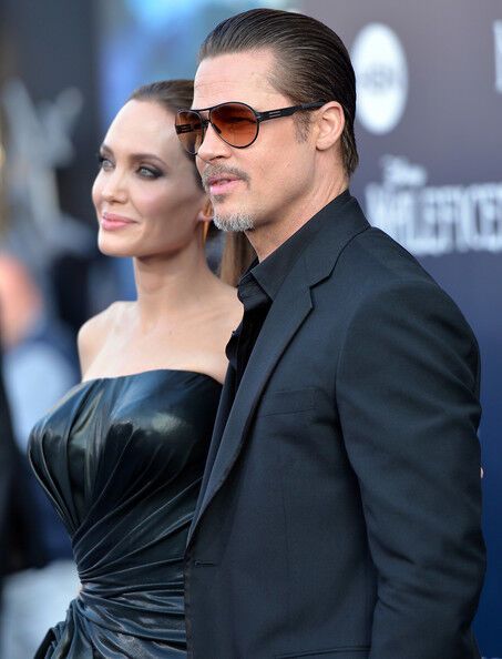 Анджелина Джоли в черной коже и ее бюст-убийца 