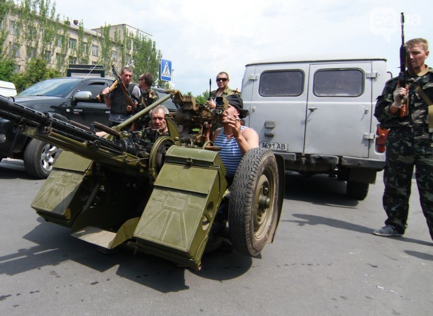 Терористи з "Востока" вигнали "ДНР" з будівлі Донецької ОДА