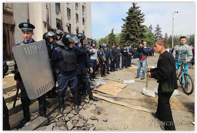 Одесские сепаратисты прорывались в Дом профсоюзов "посмотреть на современную "Катынь"