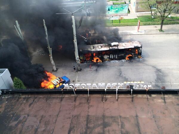 У Краматорську посібники терористів вже палять і автобуси