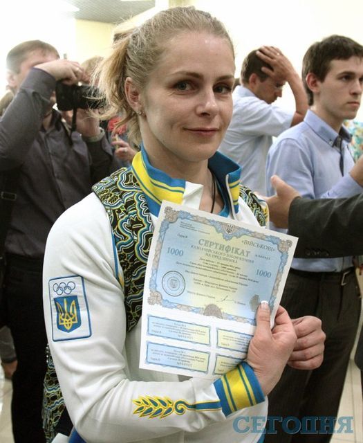 Ребров и другие спортсмены поддержали украинскую армию