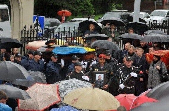 Во Львове похоронили погибшего под Славянском генерала Кульчицкого