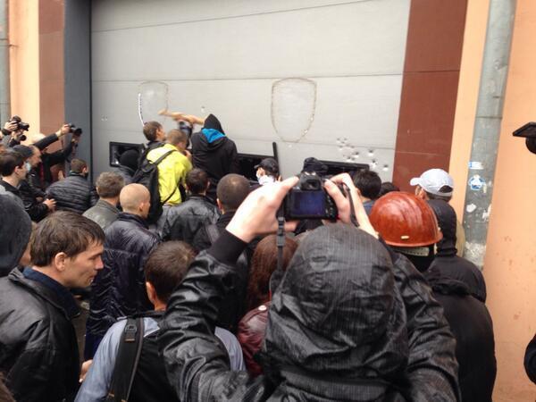 Затриманих в Будинку профспілок відпустили на вимогу мітингувальників. Трансляція з Одеси