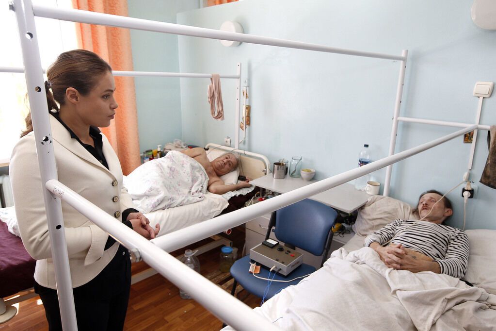 На восток Украины нужно направлять не военную, а социальную миссию - Королевская