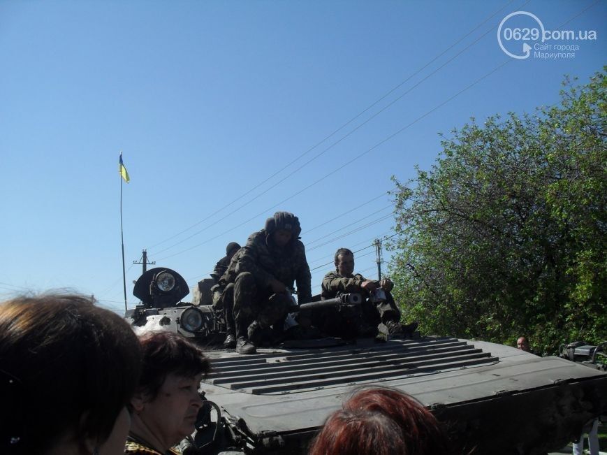 В Мариуполь и Бердянск зашла военная техника