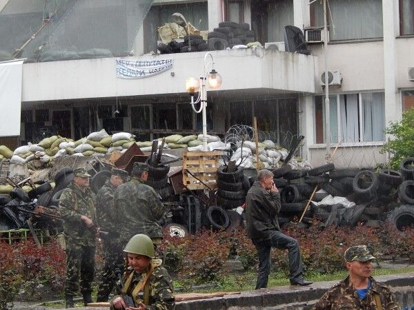 В Мариуполе военные прострелили ногу пособнику террористов - СМИ