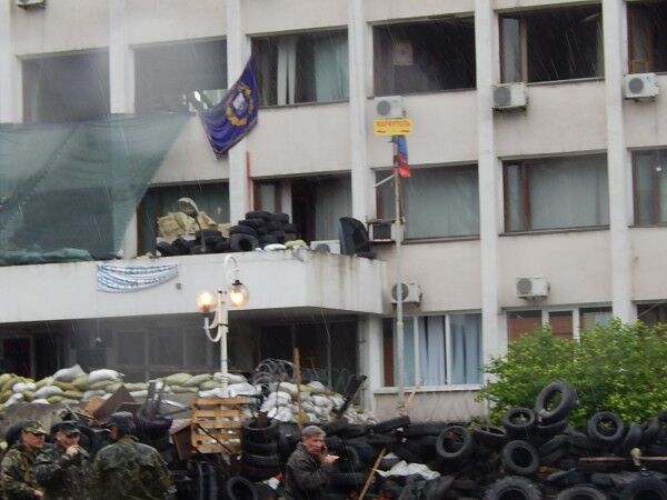 В Мариуполе военные прострелили ногу пособнику террористов - СМИ