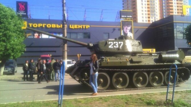 В Луганске боевики таки угнали танк времен Второй мировой 