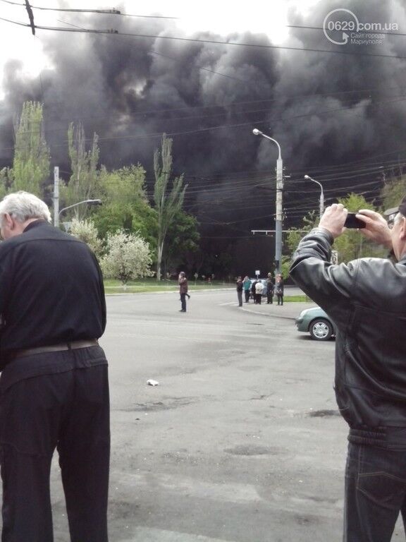 Кривавий День Перемоги у Маріуполі. Фоторепортаж