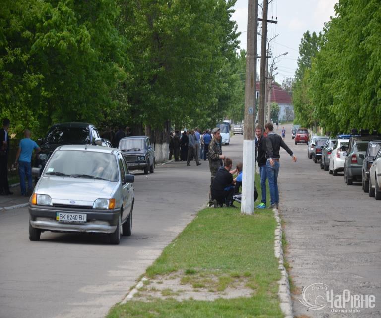 На Ривненщине жители задержали вооруженных боевиков, во время перестрелки ранены 5 человек