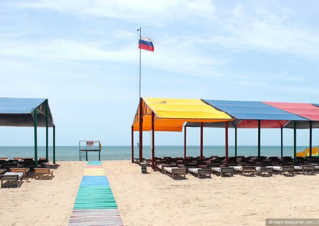 В аннексированном Крыму нет отдыхающих, прибрежные заведения даже не открываются