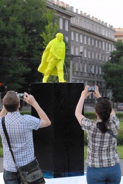 "Писающий Ленин" - краковский ответ Брюсселю. Фотофакт