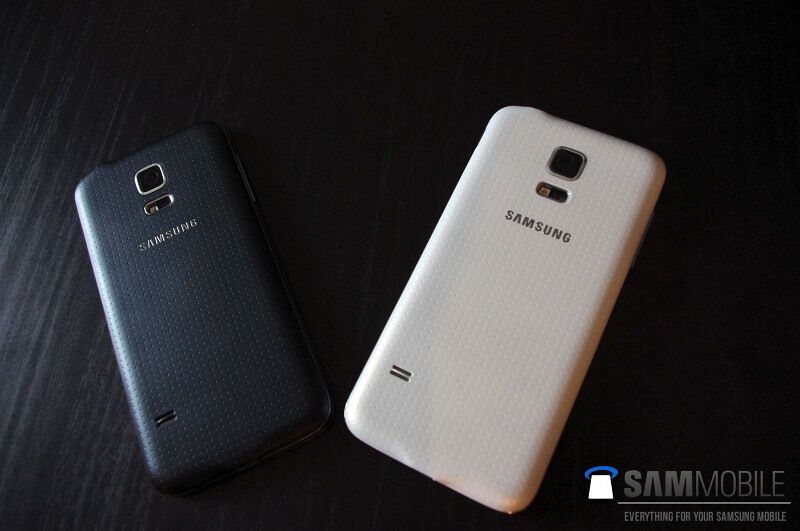 В сеть утекли первые фото Samsung Galaxy S5 mini