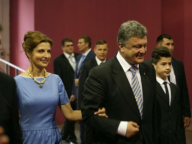 Лямур по-українськи: кращі фото Порошенко з дружиною