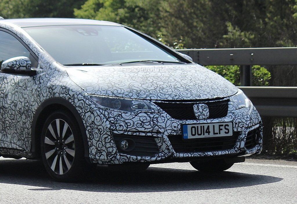 Хонда обновит свой космический хетчбэк