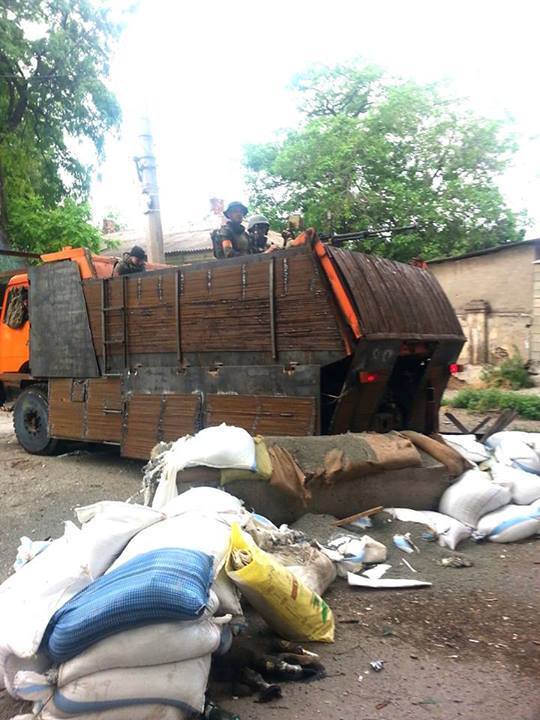 Звільнення Маріуполя завершено, 40 терористів затримані