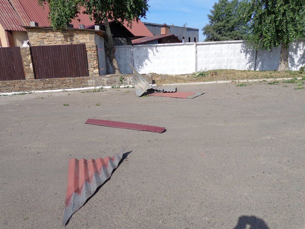 В поселке под Луганском утром возобновились бои: отключен свет, вода и поврежден газопровод - СМИ