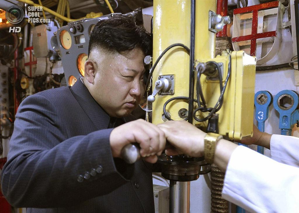 Вождь Північної Кореї прокотився на підводному човні