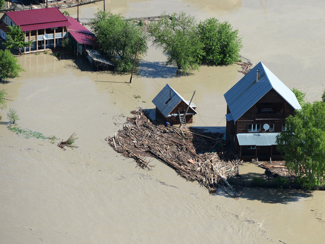 У Сибіру затоплені чотири регіони, де знаходяться більше 21 тисяч осіб