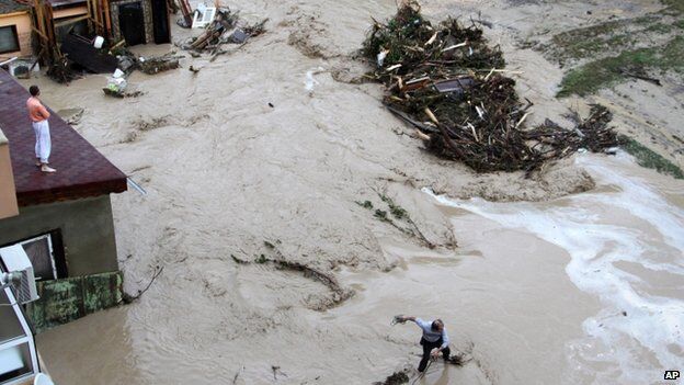 Через повінь в Болгарії загинуло 10 осіб, є зниклі безвісти