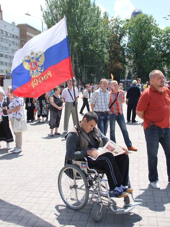 У Донецьку мітингували прихильники "ДНР": вимагали "світу", але клялися воювати до останнього