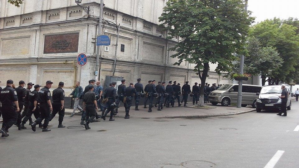 Націоналісти завадили провести хресний хід сепаратистів у Лаври